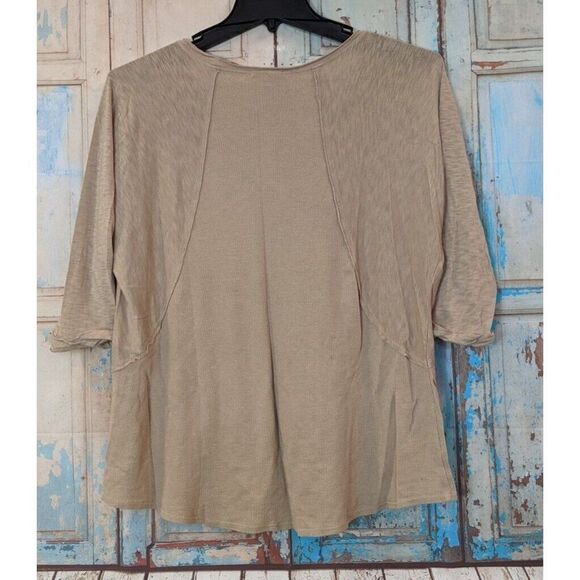 Lamade Womens Size Small Tan 3/4 Sleeve V Neck Pullover Basic T Shirt - Picture 2 of 7